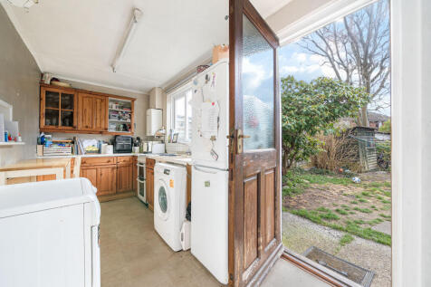 4 Russell Road, Whetstone, London, N20 0TS