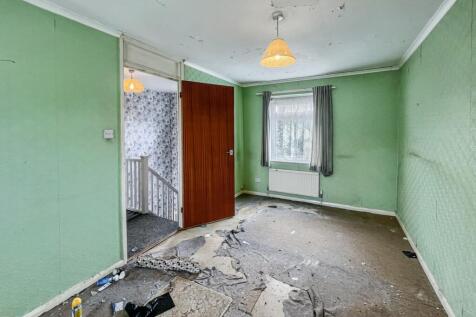 20 Elsworth Close, Feltham, Middlesex, TW14 8SF