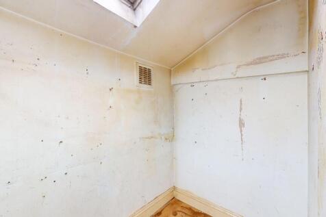 70C Colvestone Crescent, Hackney, London, E8 2LJ