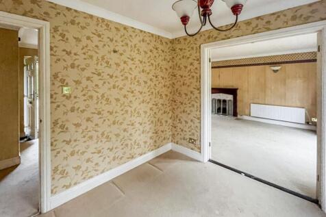 1 Deacon Place, Caterham, Surrey, CR3 5FN