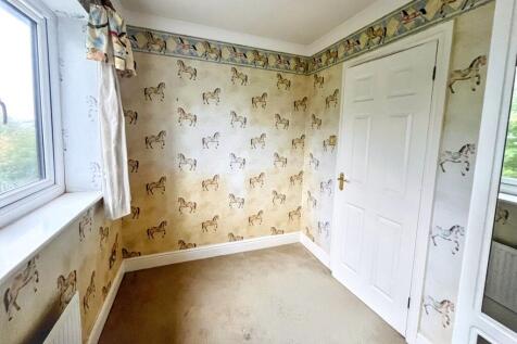 1 Deacon Place, Caterham, Surrey, CR3 5FN
