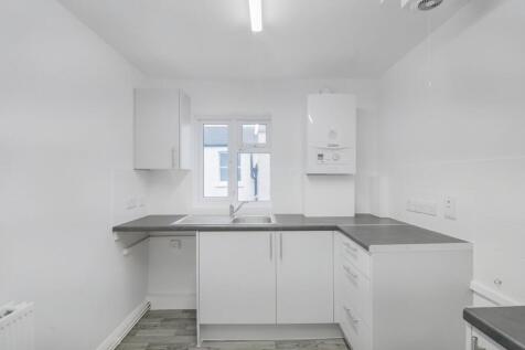 Flat E, 252 Willesden Lane, London NW2 5RE