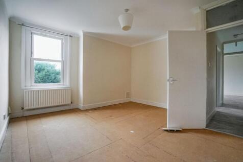 Flat C, 57 Queens Road, Tunbridge Wells, Kent TN4 9NA