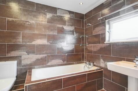 11 Fidler Place, Bushey, WD23 4UF