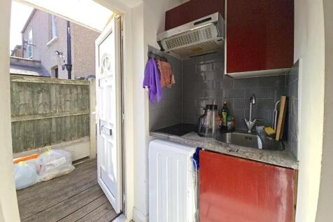 18A Gloucester Mews, London, E10 7DZ