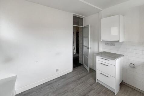 59a Park Lane, Carshalton, SM5 3EE