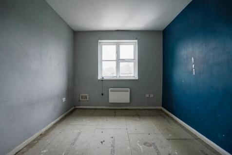 84 Staffords Place, Horley, Surrey RH6 9GY