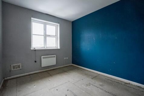 84 Staffords Place, Horley, Surrey RH6 9GY
