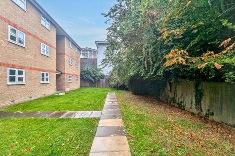 84 Staffords Place, Horley, Surrey RH6 9GY
