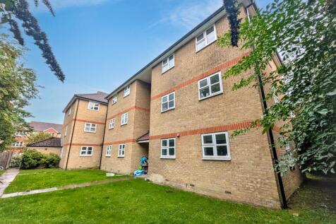 84 Staffords Place, Horley, Surrey RH6 9GY