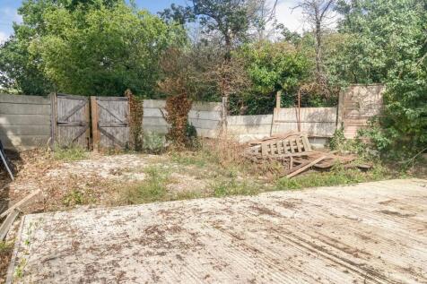 Land to the Rear of 32 Queens Gardens, Upminster, RM14 1NG