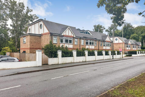 16 Fairway Heights, Minley Road, Fleet, Hants, GU51 2RB
