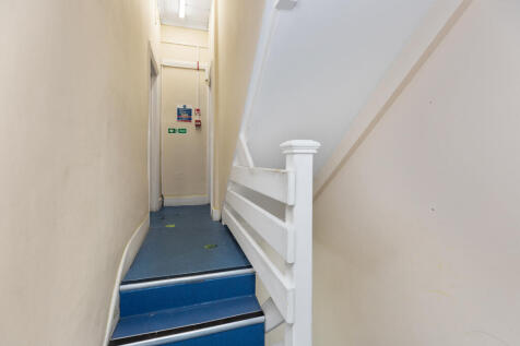 135 Junction Road, Archway, London, N19 5PX