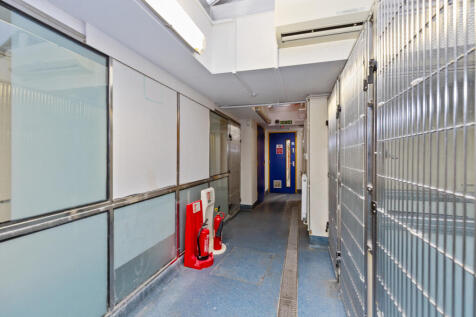 135 Junction Road, Archway, London, N19 5PX