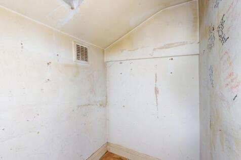 70C Colvestone Crescent, Hackney, London, E8 2LJ