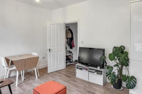 First Floor Flat, 353 Lillie Road, Fulham, London, SW6 7PA