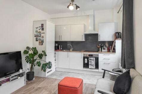 First Floor Flat, 353 Lillie Road, Fulham, London, SW6 7PA