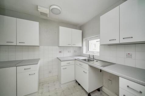 Flat A, 30 Windlesham Gardens, Brighton, East Sussex, BN1 3AJ