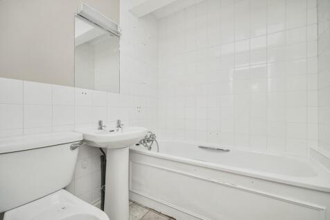 Flat A, 30 Windlesham Gardens, Brighton, East Sussex, BN1 3AJ