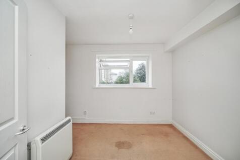 Flat A, 30 Windlesham Gardens, Brighton, East Sussex, BN1 3AJ