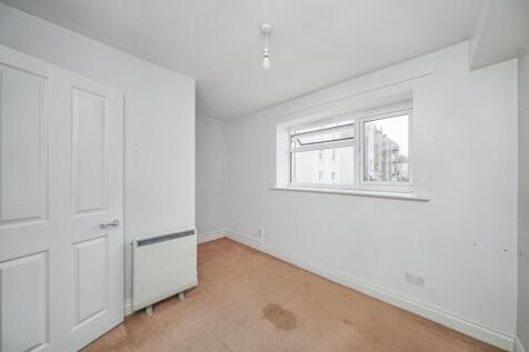 Flat A, 30 Windlesham Gardens, Brighton, East Sussex, BN1 3AJ