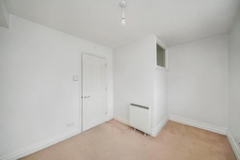 Flat A, 30 Windlesham Gardens, Brighton, East Sussex, BN1 3AJ