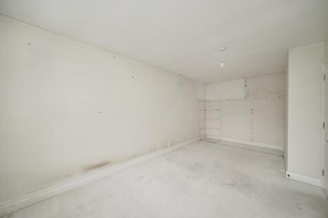 Flat A, 30 Windlesham Gardens, Brighton, East Sussex, BN1 3AJ