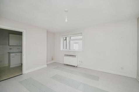 Flat A, 30 Windlesham Gardens, Brighton, East Sussex, BN1 3AJ