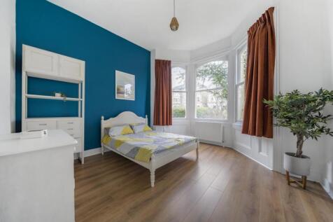 Flat B, 102 Breakspears Road, London SE4 1UD