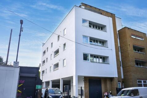 Flat 8, 1a St. Rule Street, Battersea, London, SW8 3EH