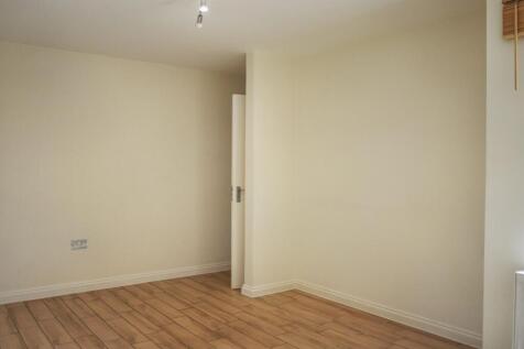 Flat 8, 1a St. Rule Street, Battersea, London, SW8 3EH