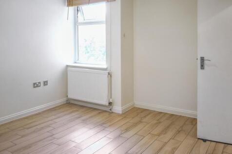 Flat 8, 1a St. Rule Street, Battersea, London, SW8 3EH