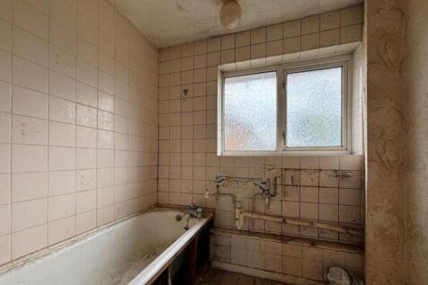 15 Thornview Road, Houghton Regis, Dunstable, Bedfordshire, LU5 5HS