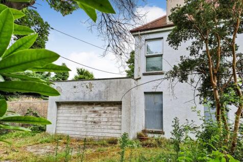 The Gables, 14 Church Hill, Helston, Cornwall TR13 8NW