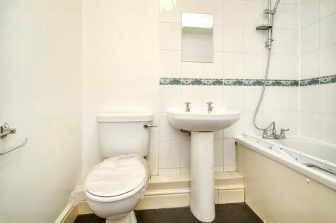 9B Farningham Road, Caterham, CR3 6LL