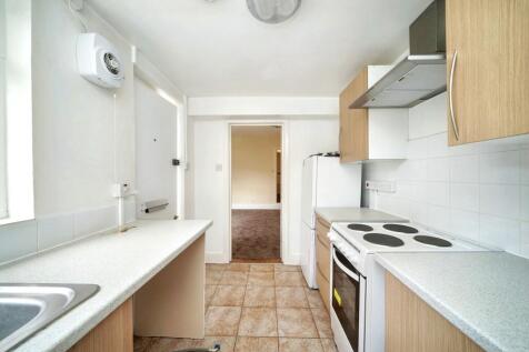 9B Farningham Road, Caterham, CR3 6LL