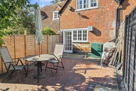 2 The Green, Bisham, Marlow SL7 1RY