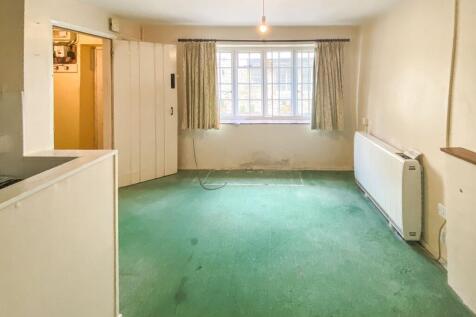2 George Yard, High Street, Burford, Oxfordshire, OX18 4QN