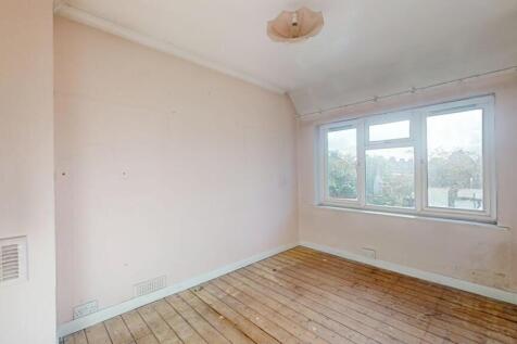 7 Canonsleigh Road, Dagenham, RM9 4DJ