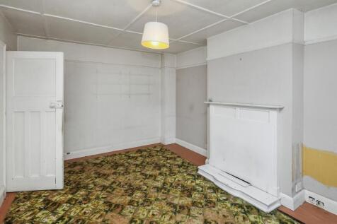77/79 Tavistock Avenue, St. Albans, Hertfordshire, AL1 2NL