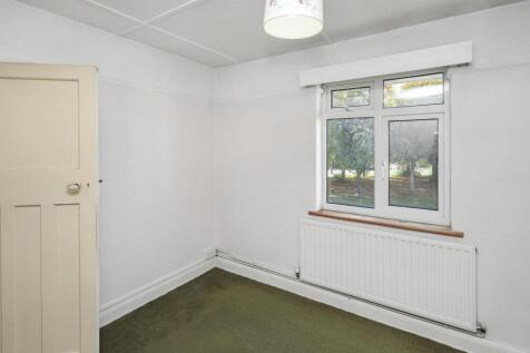 77/79 Tavistock Avenue, St. Albans, Hertfordshire, AL1 2NL