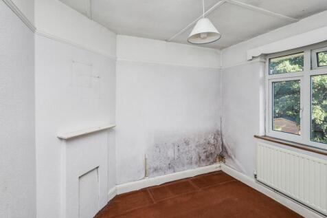 77/79 Tavistock Avenue, St. Albans, Hertfordshire, AL1 2NL