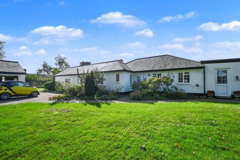 Chellows Gate, Chellows Lane, Crowhurst, Lingfield, Surrey RH7 6LU