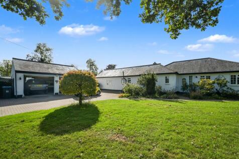 Chellows Gate, Chellows Lane, Crowhurst, Lingfield, Surrey RH7 6LU