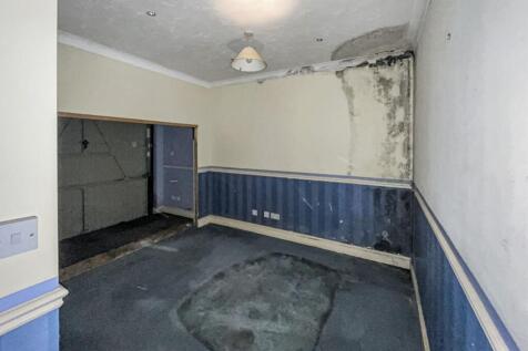 1 Deacon Place, Caterham, Surrey, CR3 5FN