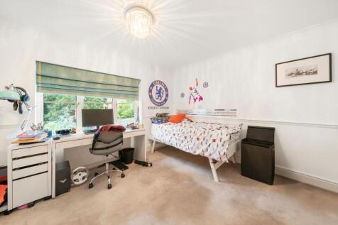 11 St David¿s Drive, Englefield Green, Egham, Surrey, TW20 0BA