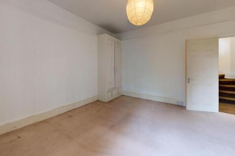 13 Princes Avenue, Muswell Hill, London N10 3LS