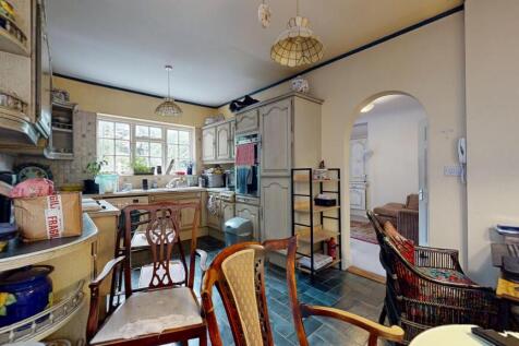 13 Princes Avenue, Muswell Hill, London N10 3LS
