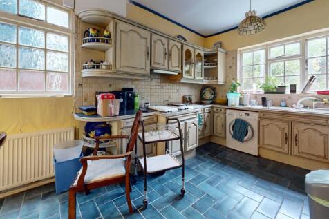 13 Princes Avenue, Muswell Hill, London N10 3LS