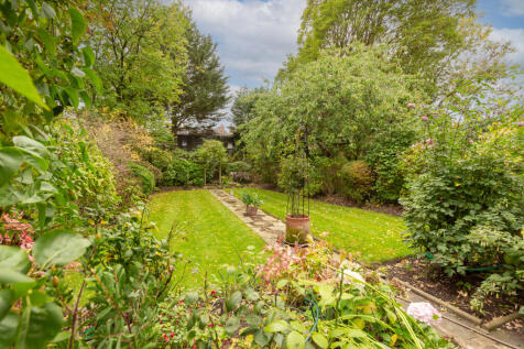13 Princes Avenue, Muswell Hill, London N10 3LS